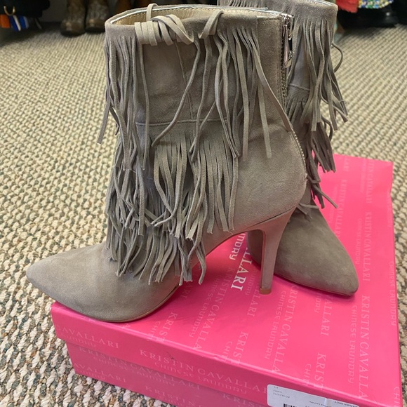 Kristin Cavallari Charm Fringe Booties Sz 8.5 - Picture 4 of 7